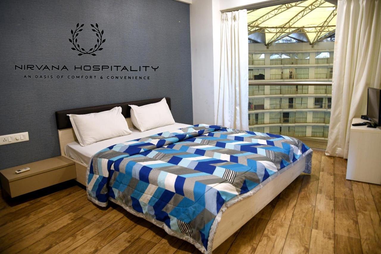 Rajhans Belliza Luxurious Studio Apartment Surat Zewnętrze zdjęcie