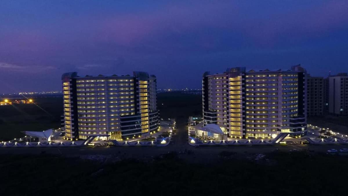 Rajhans Belliza Luxurious Studio Apartment Surat Zewnętrze zdjęcie