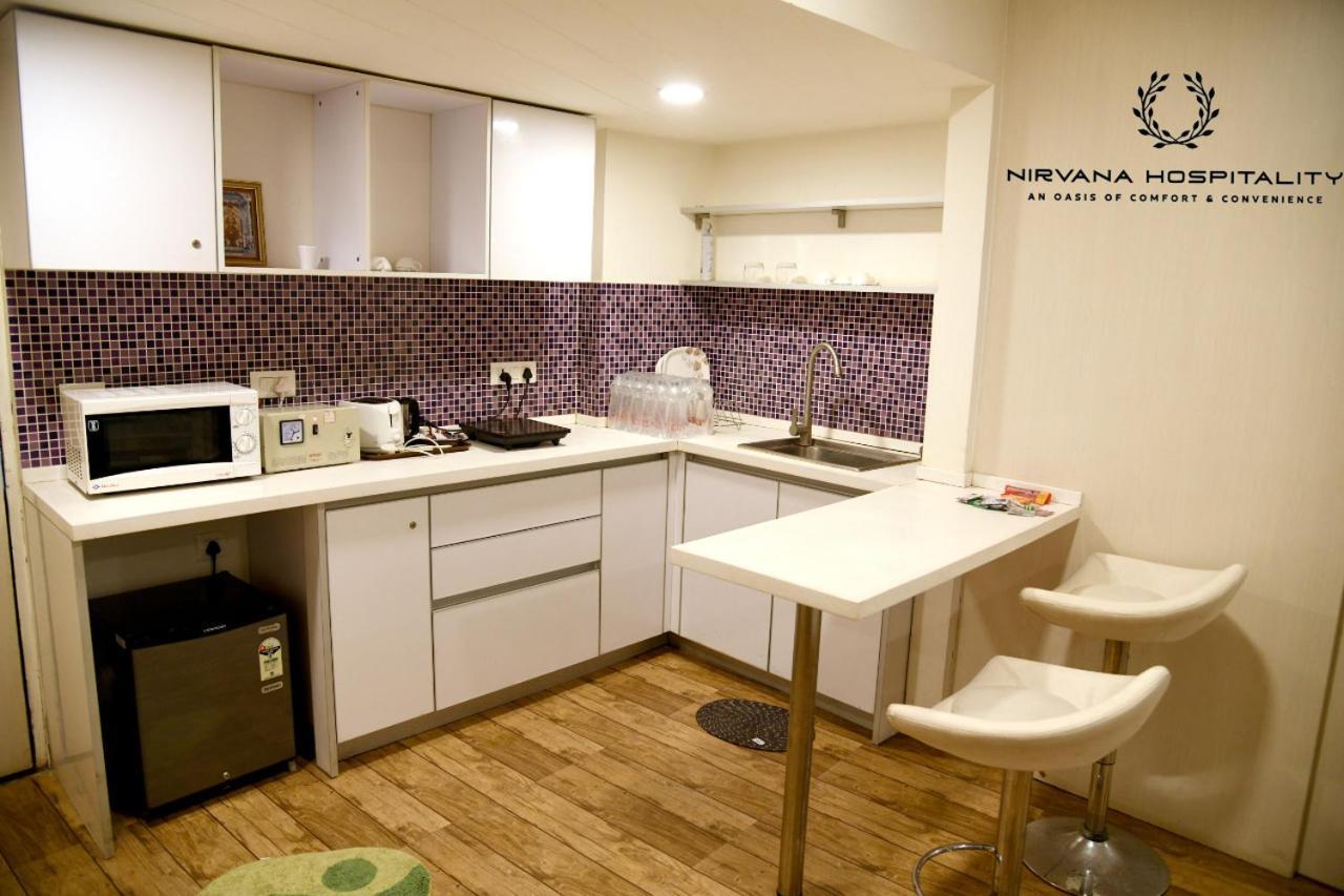 Rajhans Belliza Luxurious Studio Apartment Surat Zewnętrze zdjęcie