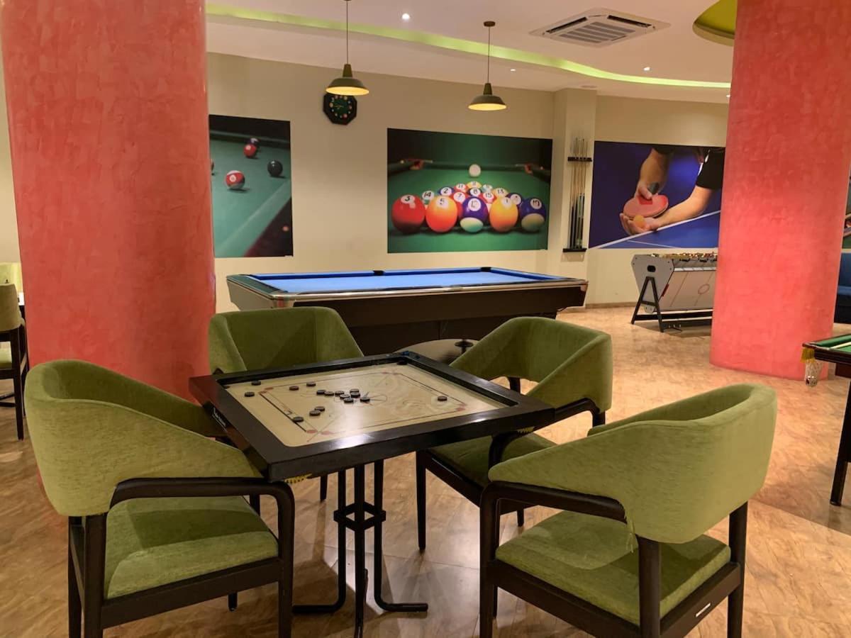 Rajhans Belliza Luxurious Studio Apartment Surat Zewnętrze zdjęcie