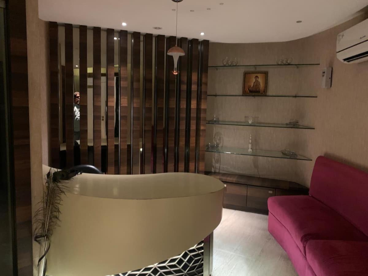 Rajhans Belliza Luxurious Studio Apartment Surat Zewnętrze zdjęcie